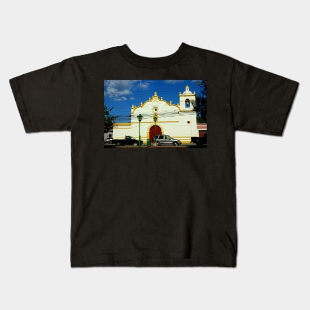 Honduras - Eglise de Comayagua Kids T-Shirt by franck380